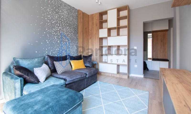 Дава се под наем Двустаен апартамент в София, Център - 60 кв.м за 597.21 € - Снимка #1