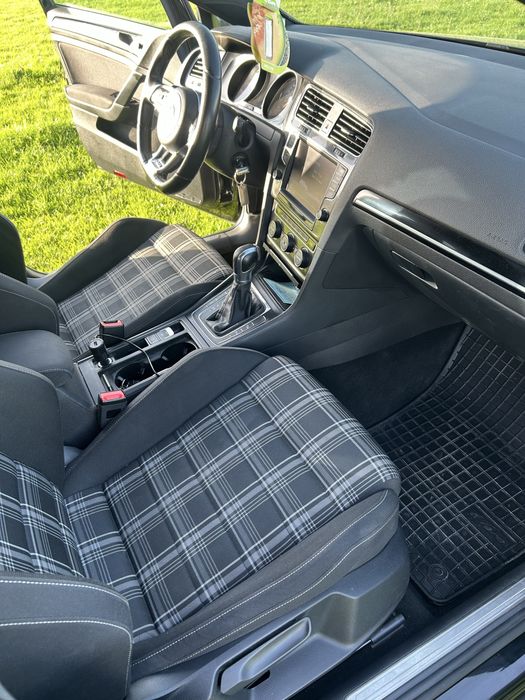 Vând Volkswagen Golf GTD 2017 – 2.0 TDI 184 CP – DSG