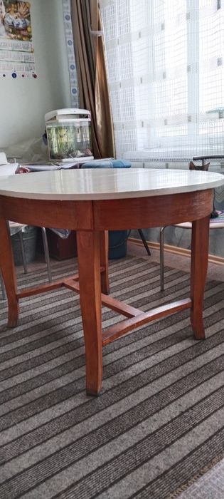 Продам стол винтажный