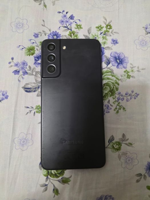 Samsung s 21 fe  8.128