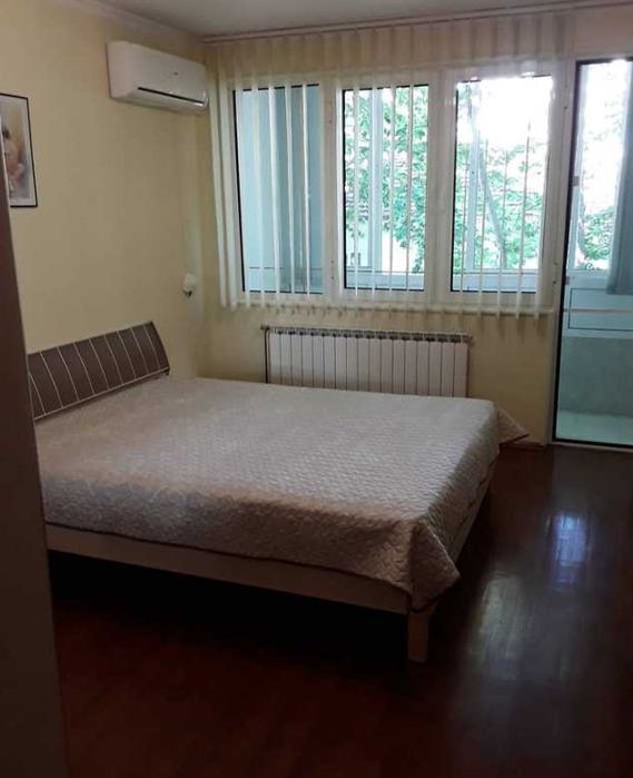 Дава се под наем Тристаен апартамент в Бургас, Център - 85 кв.м за 375 € - Снимка #6