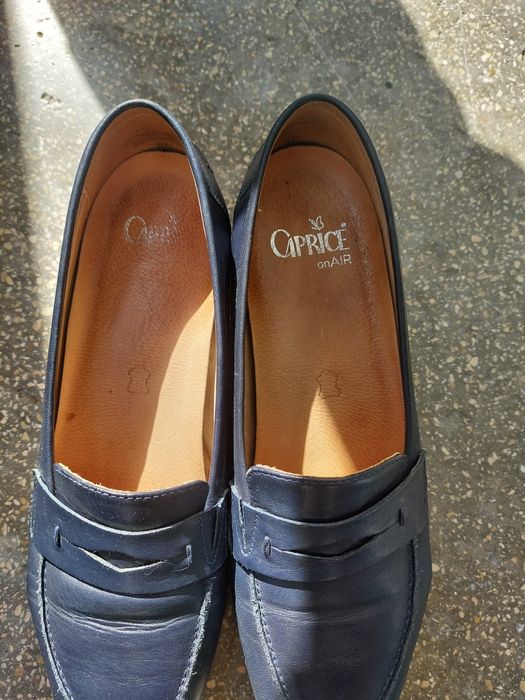 Pantof de damă neagră