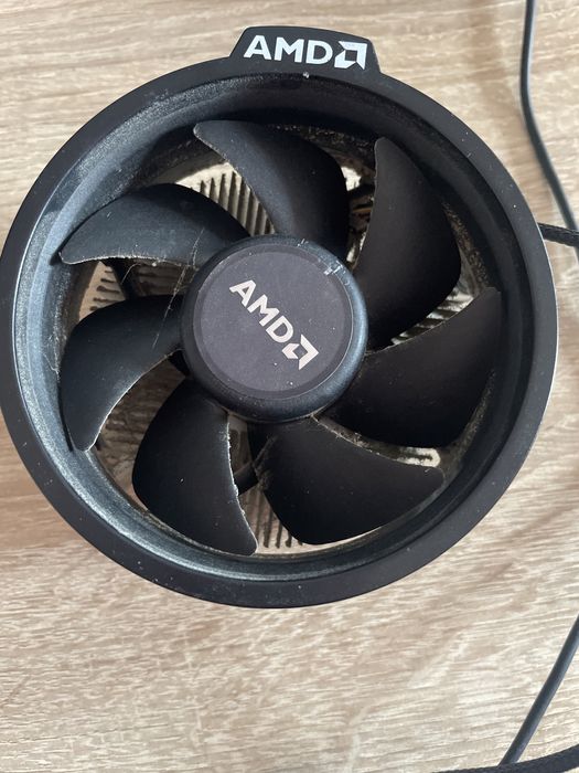 Процесор Ryzen 5 2600 + AMD Stock Cooler