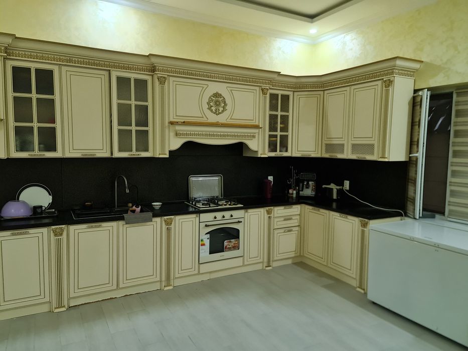 Мебель для кухни в отличном состоянии