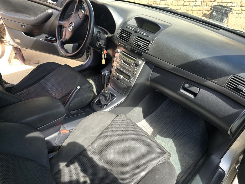 Toyota avensis 1.8 gaz
