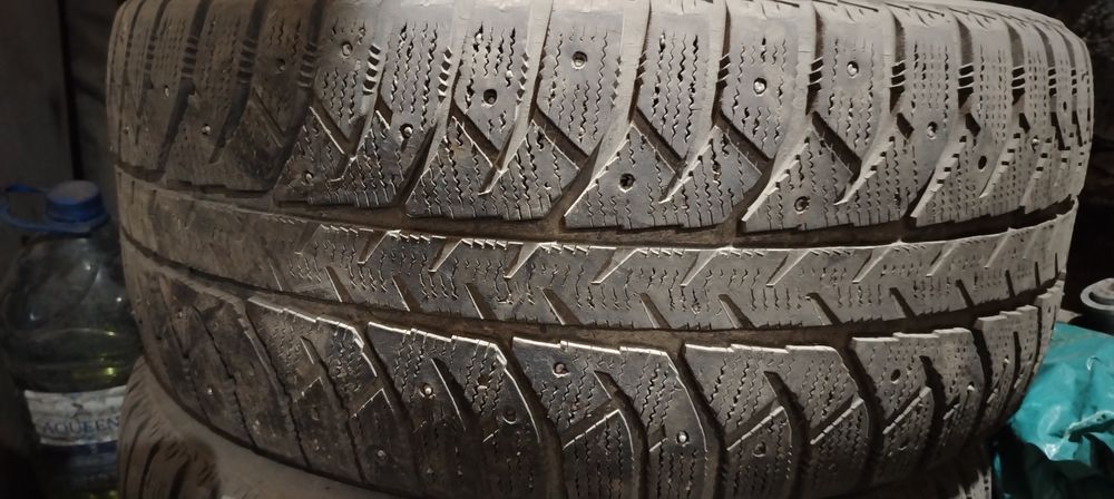 Продам Шины зимние