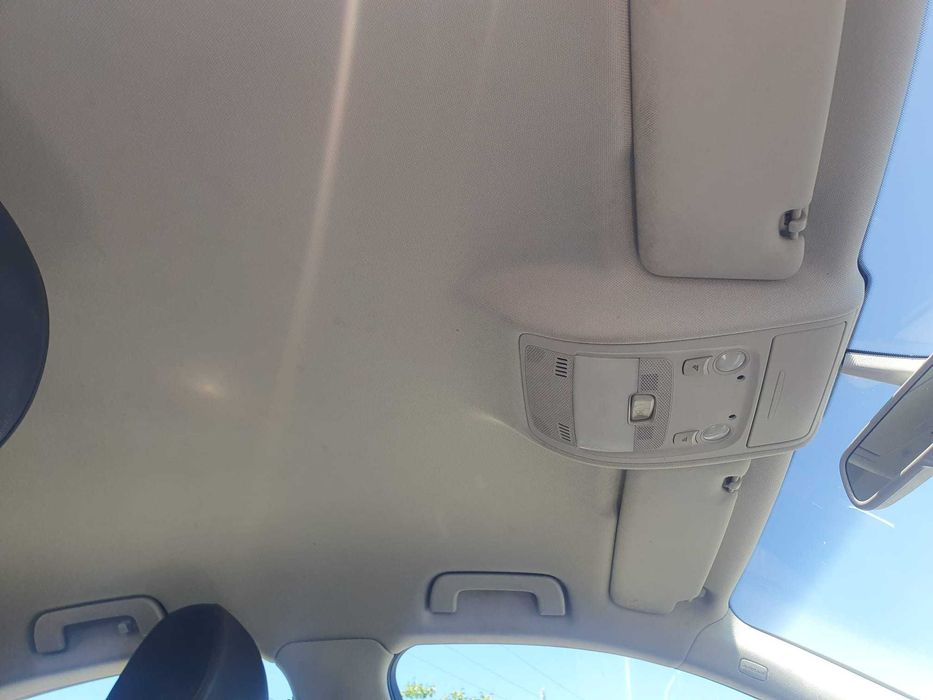 Dezmembrez Audi A4 B8 2.0TDI 2011