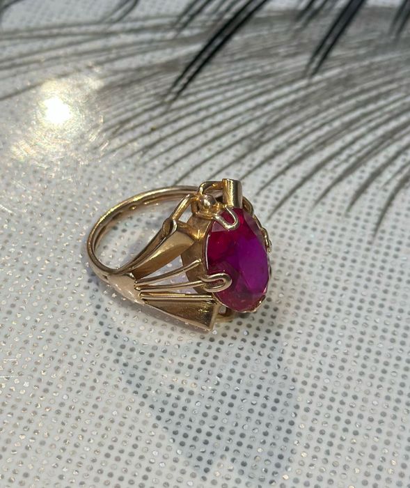 Кольцо золото рубин