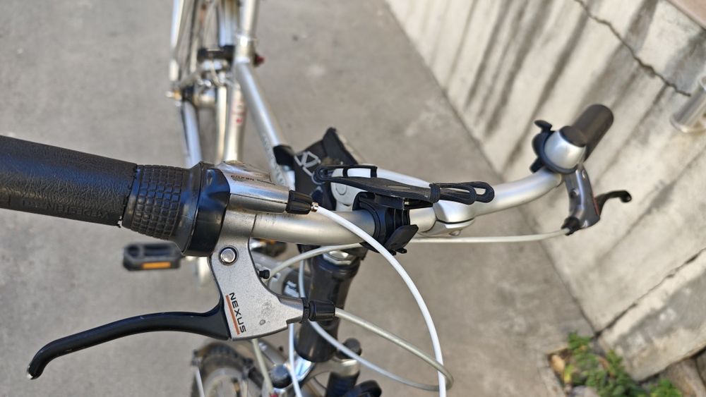 Vând bicicleta GiantTrooper Full Suspension