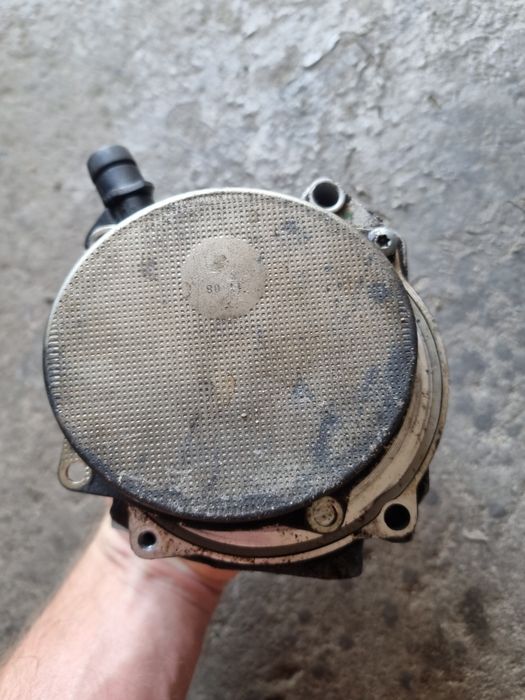 Pompa vacuum 1.8 tsi benzina Turbo CDGA BZB 06H145100AB