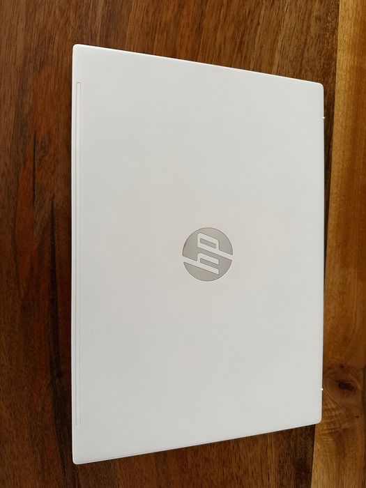 Лаптоп HP pavilion