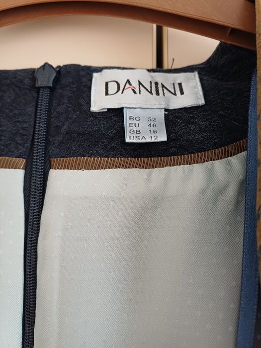 Дамска дънкова рокля с подплата.