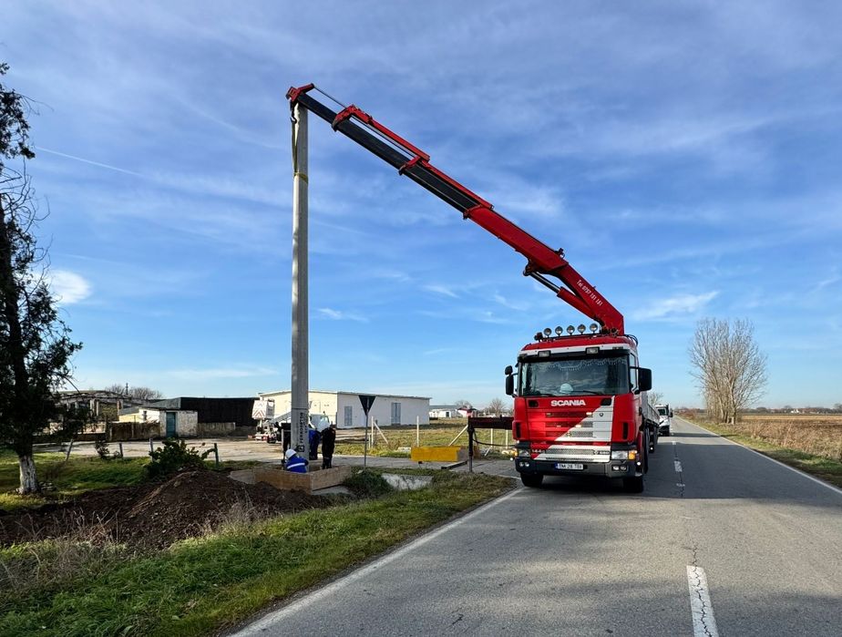 Macara , camion cu macara, macarale
