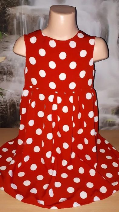 Детские кофты и платья на девочку