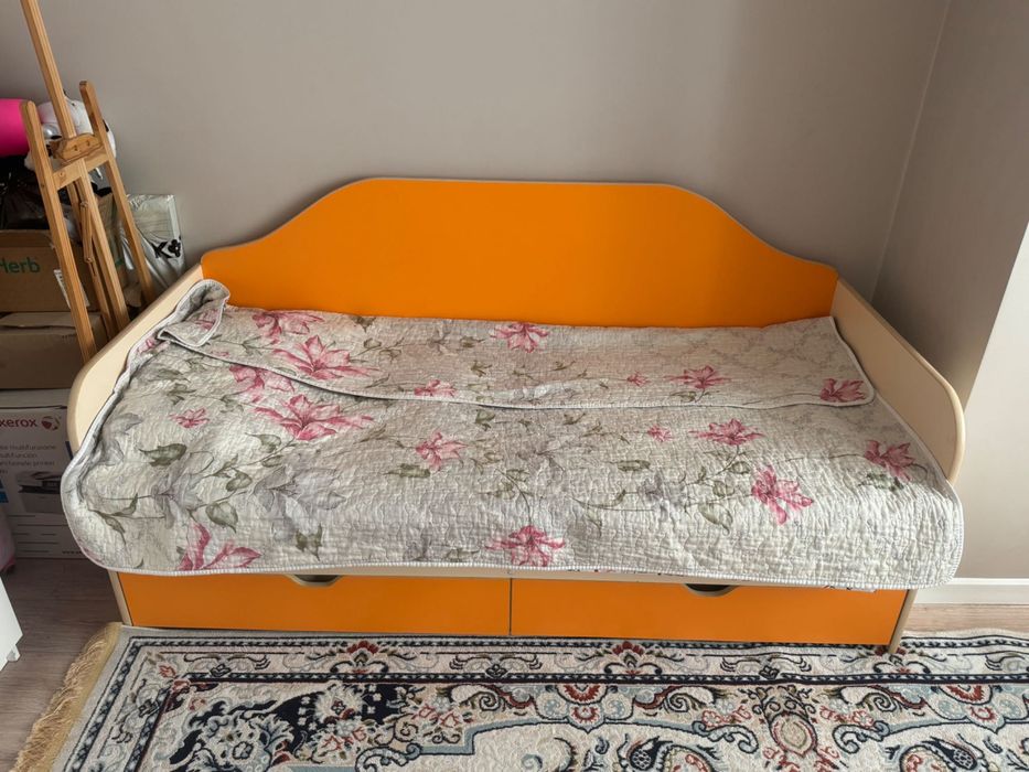 Двухспальная кровать