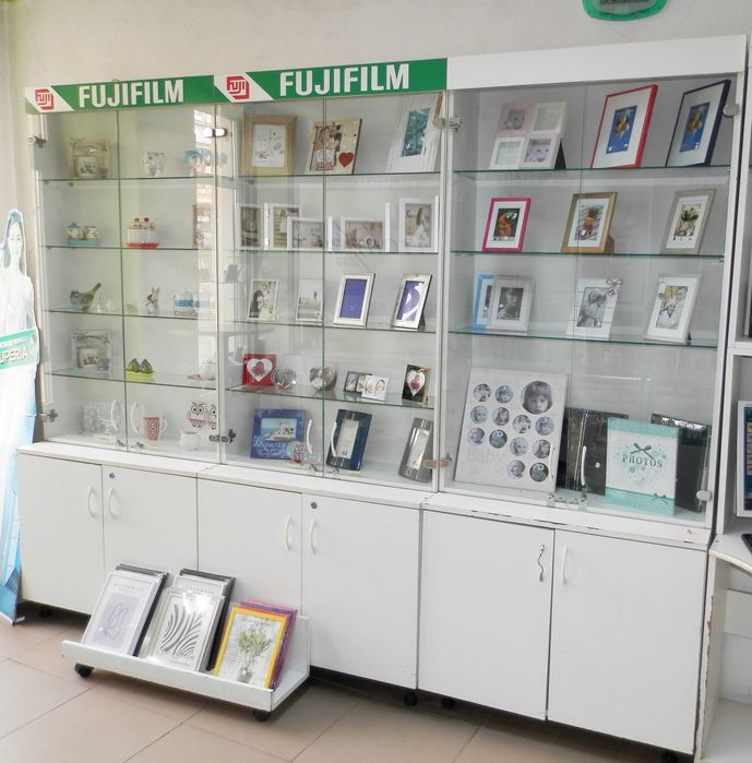 Vand mobilier magazin