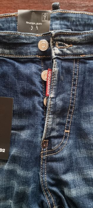 Blugi  DSQUARED2 noi ,originali,mărimea, tg 46
