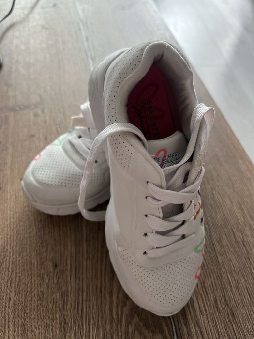 Skechers Pantofi adidasi sport cu imprimeu cu inimi marime 31