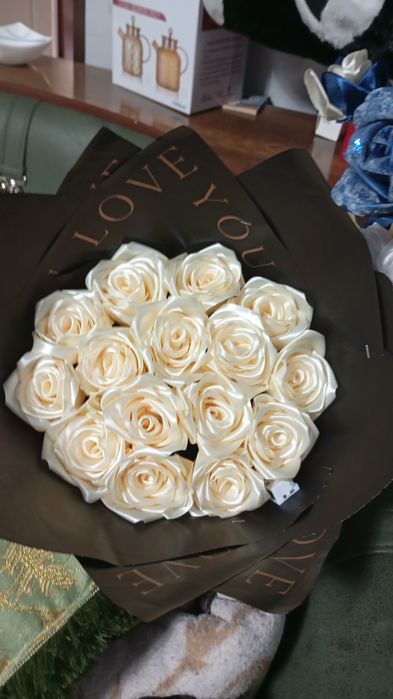 Розочки и бабочки букеты ручная 350000