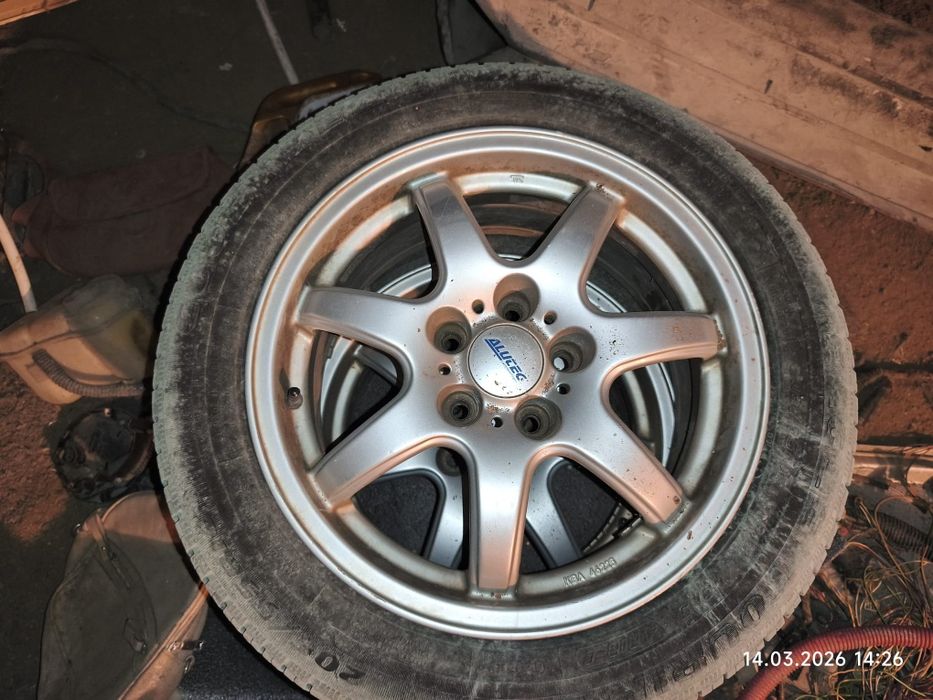 Vând jante cu cauciucuri Opel 205/55 R16 alutec
