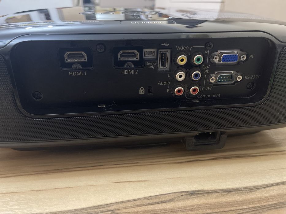 Проектор EPSON EH-TW6100