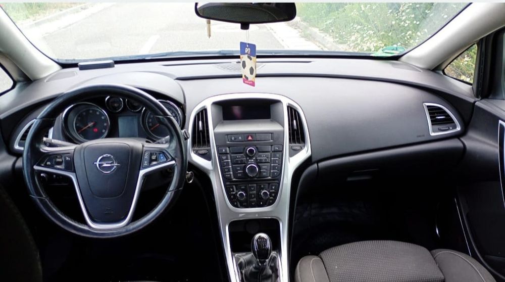 Opel Astra 2011 benzina gaz