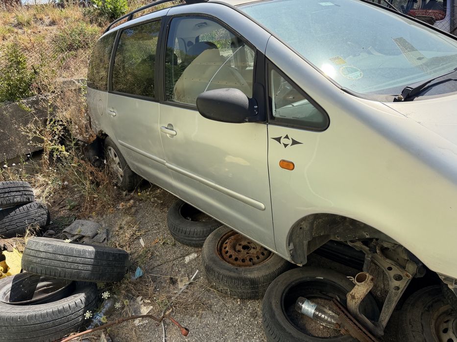 Продава се VW Sharan