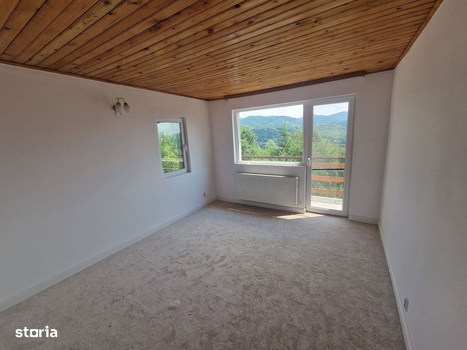 Casa Comarnic cartier ghiosesti +teren 700 mp