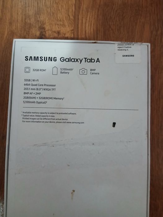 Vând tableta samsung tab A