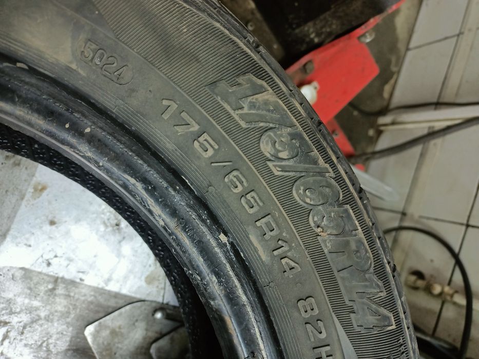 Продам два баллона на 14