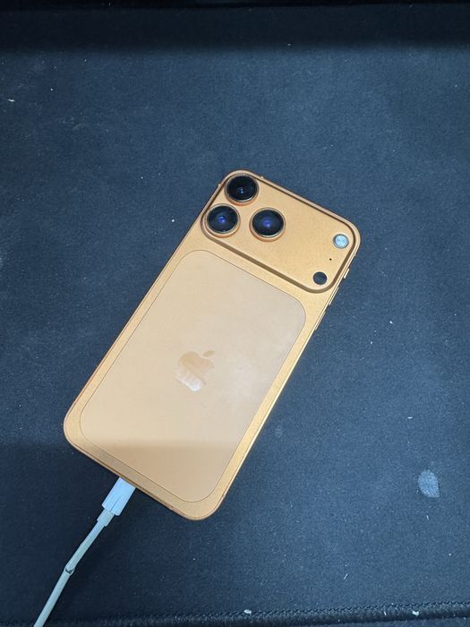 Iphone X в корпесе 17
