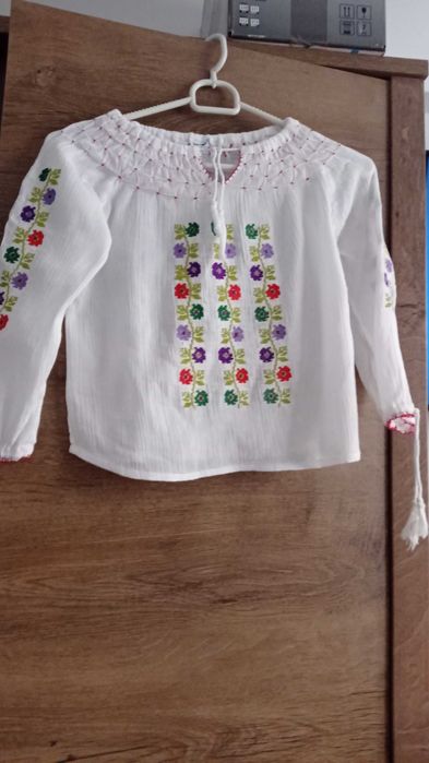 Ie fetița mărimea 98-110