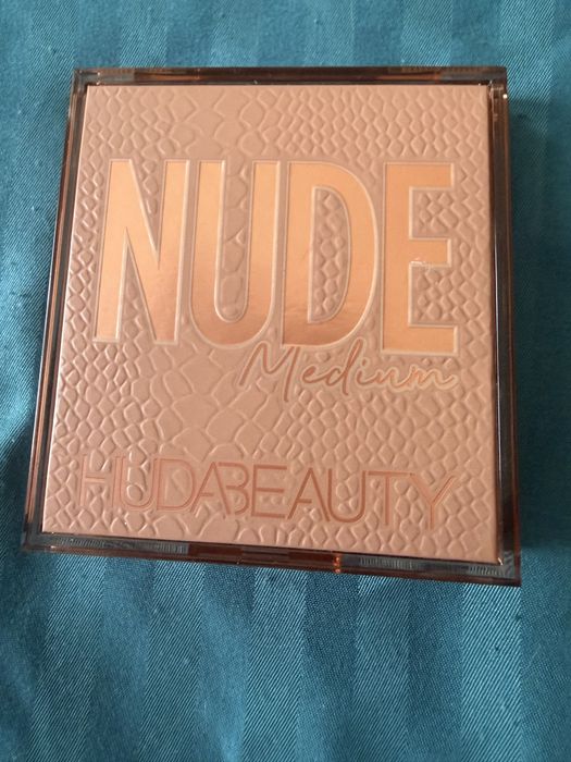 Nude Hudabeauty палитра сенки