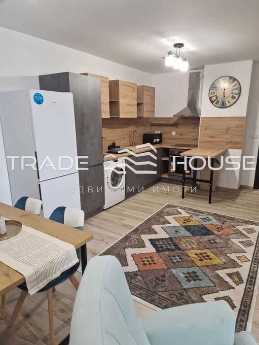 Дава се под наем Двустаен апартамент в Пловдив, Младежки Хълм - 85 кв.м за 600 € - Снимка #1