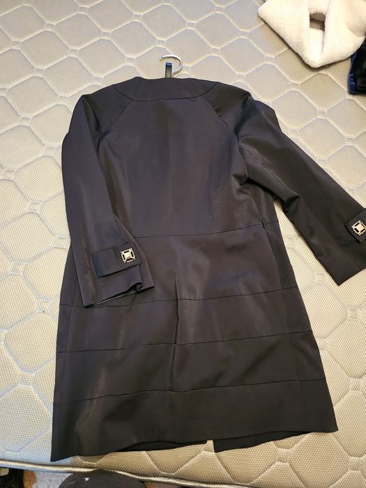 Продам верхнюю одежду