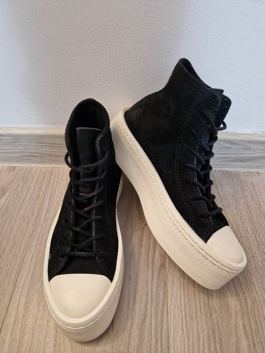 Converse Chuck Taylor All Star Modern Lift Platform Mono Suede
