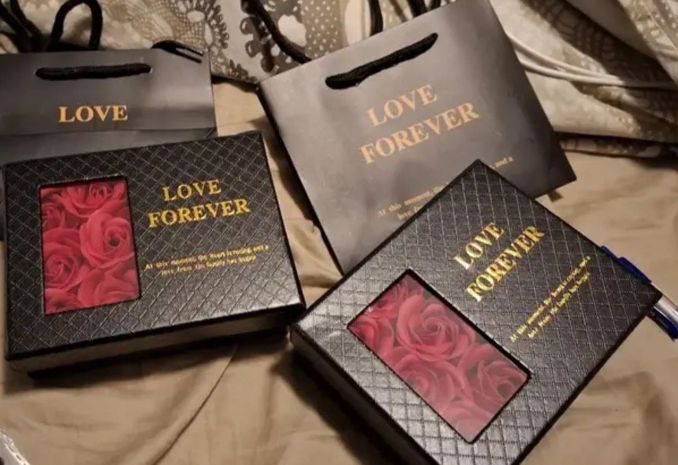 Cutie eleganta cadouri