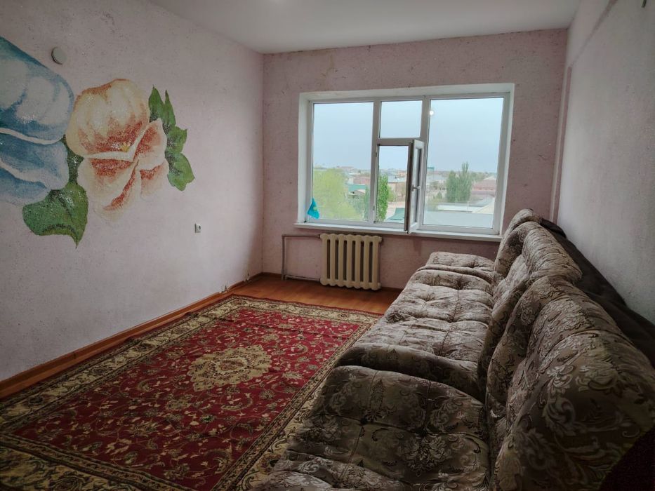 Диван сатылады .