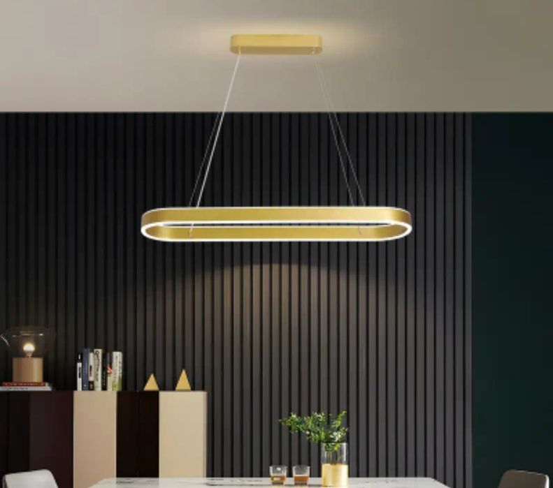 Златна лампа за таван