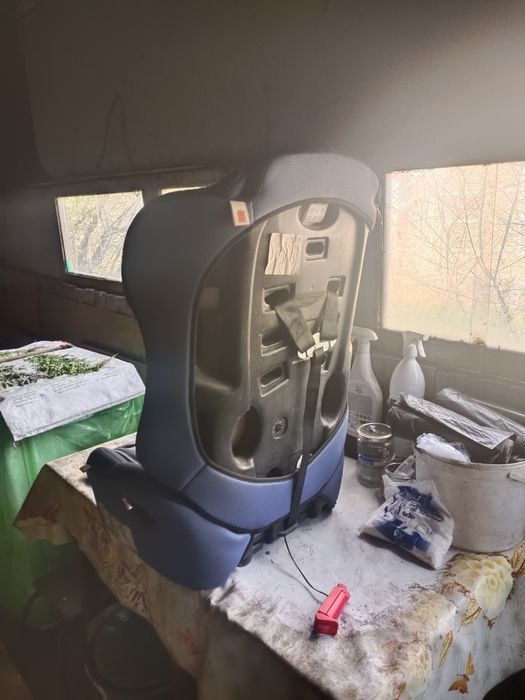Продаю авто децкое кресло