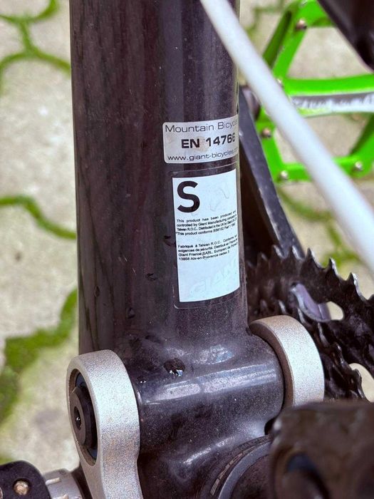 Bicicleta Giant full suspension