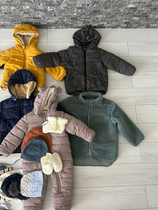 Детски зимни якета и шапки