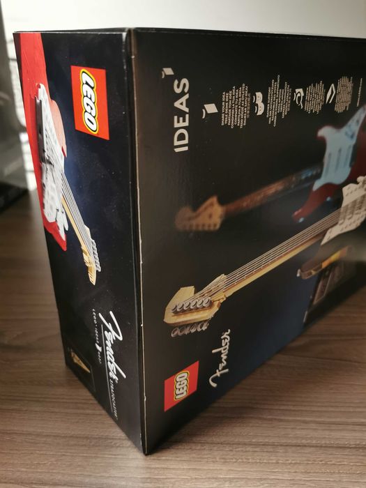 LEGO® Ideas 21329 Fender® Stratocaster™ Лего КитараФендър Стратокастер