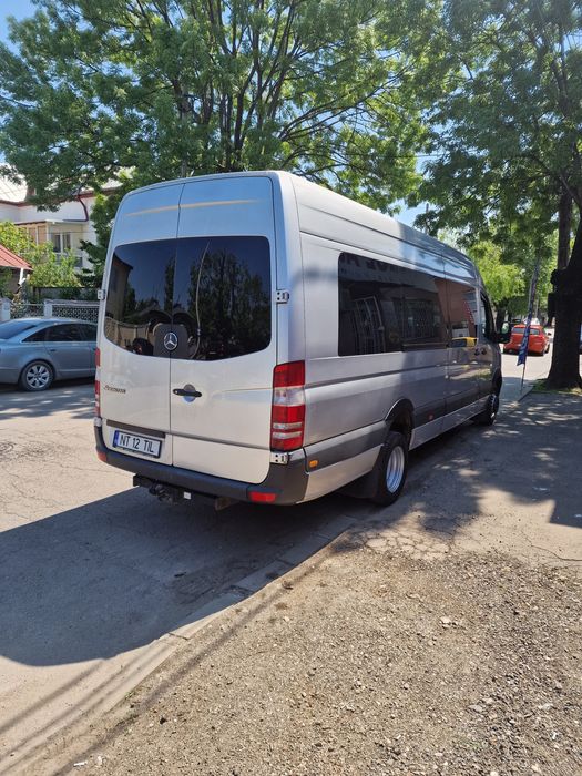 Mercedes sprinter 3.0 v6  9 locuri 418