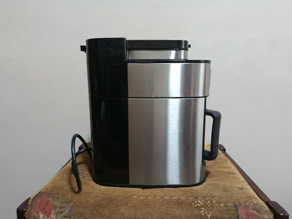 Кофеварка Ardesto YMC-D1200 в отличном состоянии