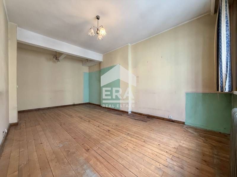 Апартамент за продажба до ул. Московска и катедрала „Свети Александър