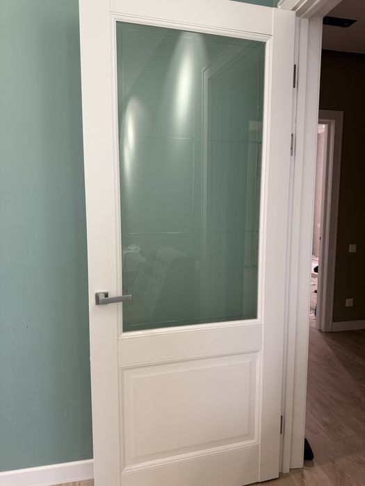 Продам двери межкомнатные 2.2 м