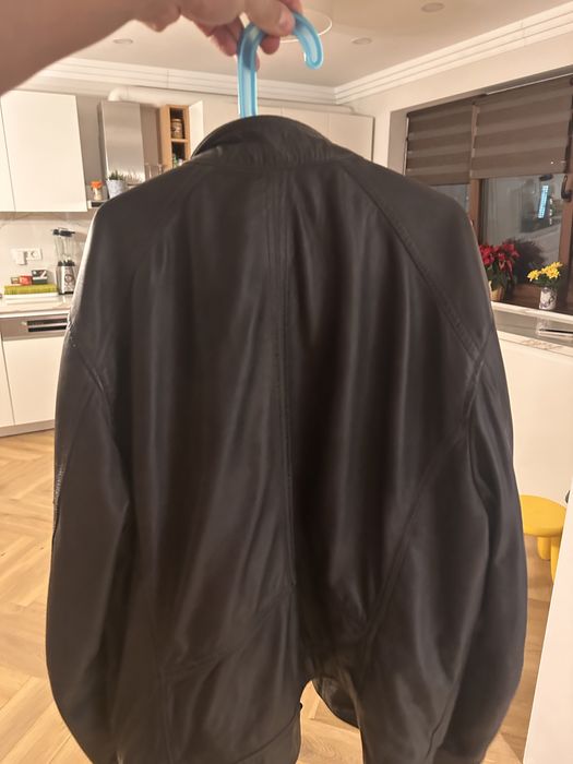 OFERTA//OFERTA vand geaca de piele STRELLSON