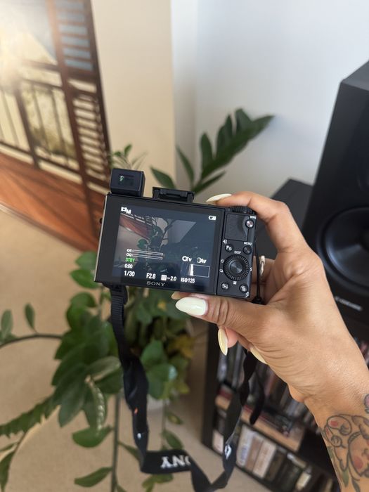 Фотоапарат Sony RX100 vii в гаранция
