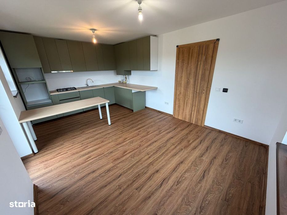 Casa P + 1 noua , 4 camere, 2 bai, bucatarie cu zona de dining